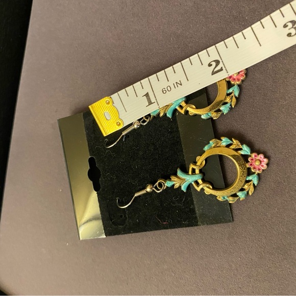Vintage-Style Gold-tone Turquoise & Pink Floral Drop Earrings - Picture 5 of 5